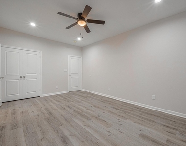 2528 S Texas Avenue Street - Photo Thumbnail 28
