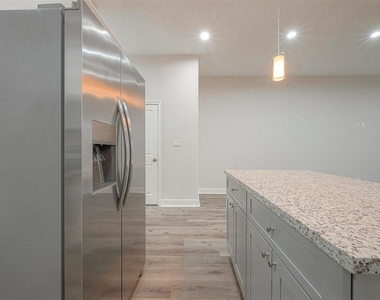 2528 S Texas Avenue Street - Photo Thumbnail 18