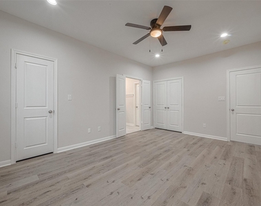 2528 S Texas Avenue Street - Photo Thumbnail 27