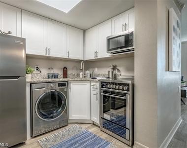 801 Chestnut Street - Photo Thumbnail 3