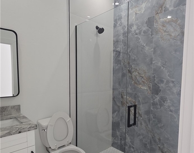 515 Croydon Avenue S - Photo Thumbnail 7