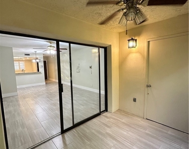 6136 Whiskey Creek Drive - Photo Thumbnail 13