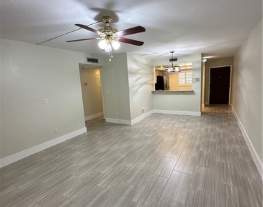 6136 Whiskey Creek Drive - Photo Thumbnail 10
