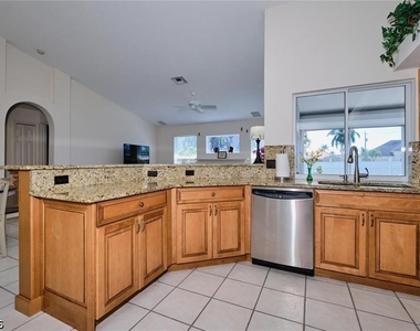 5507 Sw 14th Place - Photo Thumbnail 5