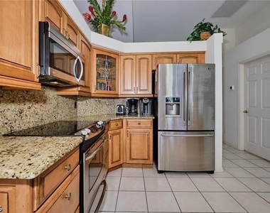5507 Sw 14th Place - Photo Thumbnail 6