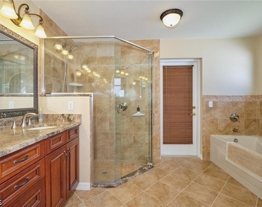 5507 Sw 14th Place - Photo Thumbnail 13