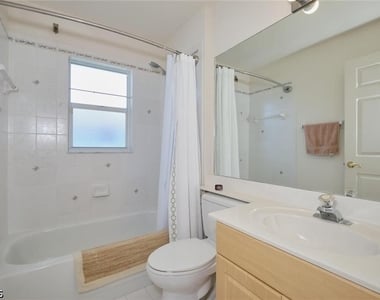 5507 Sw 14th Place - Photo Thumbnail 15