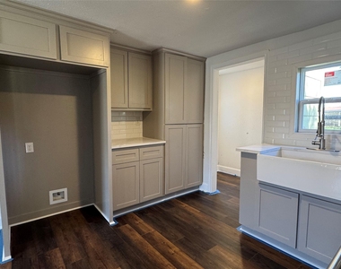 7356 Cayton Street - Photo Thumbnail 1