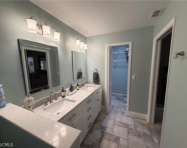5883 Sand Oak Drive - Photo Thumbnail 12