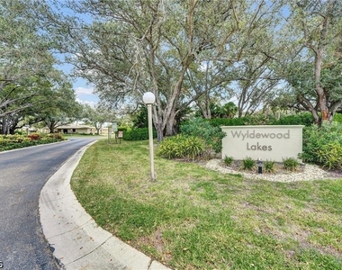 5883 Sand Oak Drive - Photo Thumbnail 24
