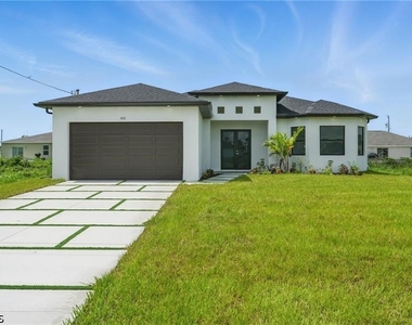 472 Rajah Street - Photo Thumbnail 1