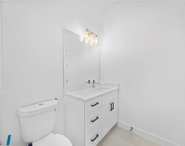 1502 Gretchen Avenue S - Photo Thumbnail 6