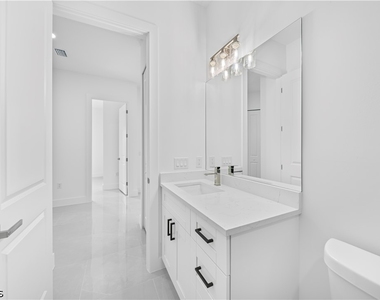 1502 Gretchen Avenue S - Photo Thumbnail 21