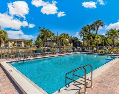 9305 Lake Park Drive - Photo Thumbnail 11