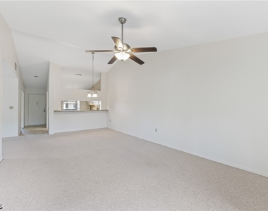 9305 Lake Park Drive - Photo Thumbnail 5