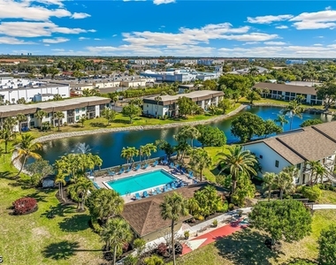 9305 Lake Park Drive - Photo Thumbnail 12