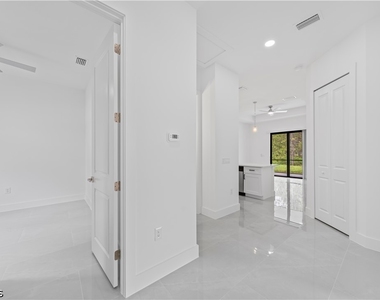 2218 Fairway Drive - Photo Thumbnail 4