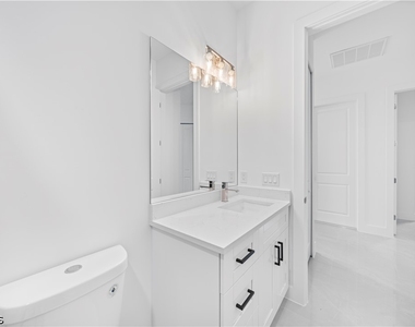 2218 Fairway Drive - Photo Thumbnail 9