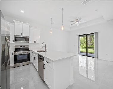 2218 Fairway Drive - Photo Thumbnail 13