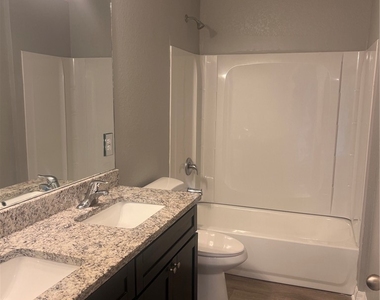 101 Nw 25th Street - Photo Thumbnail 6