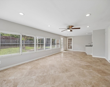 8511 Bluegate Street - Photo Thumbnail 13