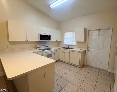 1713 Sw 33rd Terrace - Photo Thumbnail 1