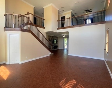 2427 Ashbury Circle - Photo Thumbnail 6