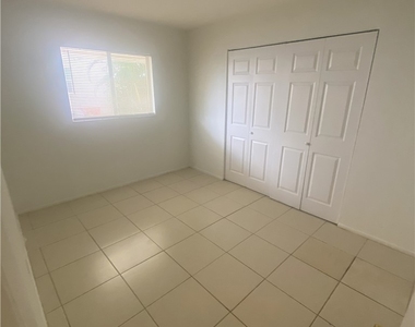 2920 Jackson Street - Photo Thumbnail 3