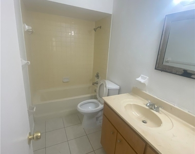 2920 Jackson Street - Photo Thumbnail 4