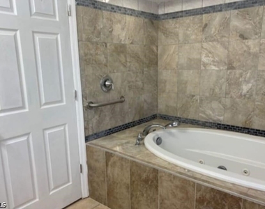 3005 40th Street W - Photo Thumbnail 10