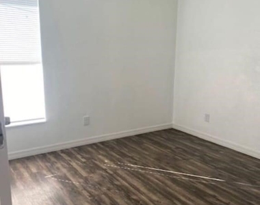 3005 40th Street W - Photo Thumbnail 13
