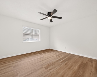 2334 Autumn Springs Lane - Photo Thumbnail 10