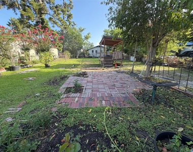 14005 Longview Street - Photo Thumbnail 7