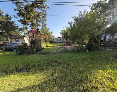 14005 Longview Street - Photo Thumbnail 5