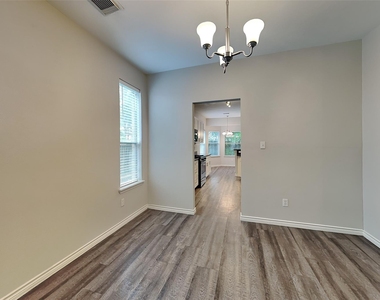 10931 S Falls Terrace - Photo Thumbnail 4