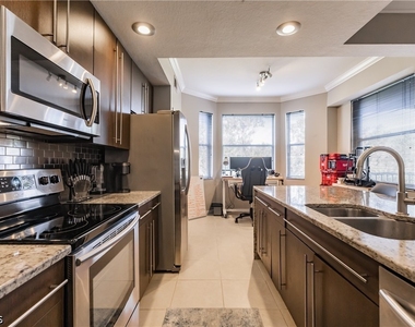 8331 Whiskey Preserve Circle - Photo Thumbnail 9