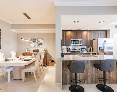 8331 Whiskey Preserve Circle - Photo Thumbnail 7
