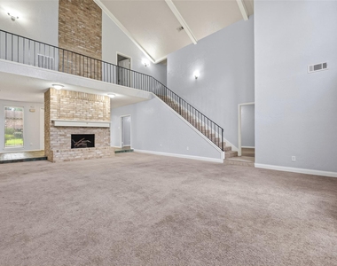 8103 Oak Moss Drive - Photo Thumbnail 15