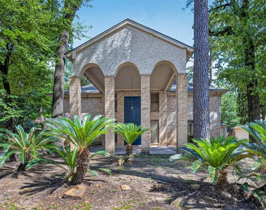 8103 Oak Moss Drive - Photo Thumbnail 2