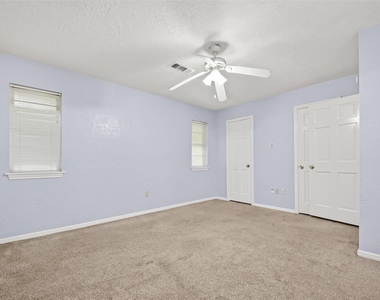 8103 Oak Moss Drive - Photo Thumbnail 33