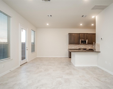 1634 Ryon Falls Drive - Photo Thumbnail 6