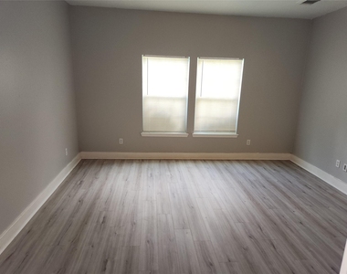 20911 Walder Court - Photo Thumbnail 15