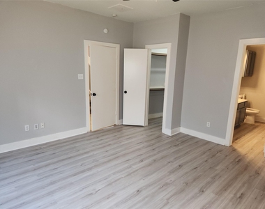 20911 Walder Court - Photo Thumbnail 14
