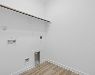 556 Day Station Drive - Photo Thumbnail 6