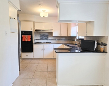 9507 Meadowbriar Lane - Photo Thumbnail 11