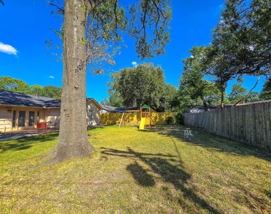 9507 Meadowbriar Lane - Photo Thumbnail 5