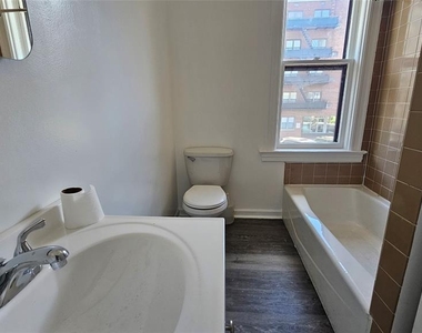 1624 Center - Photo Thumbnail 6