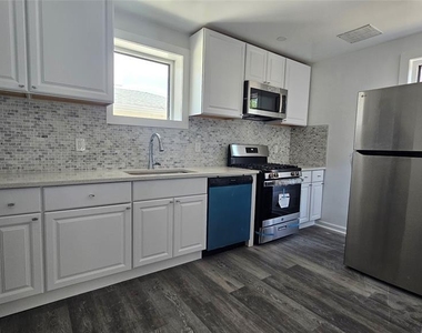1624 Center - Photo Thumbnail 7