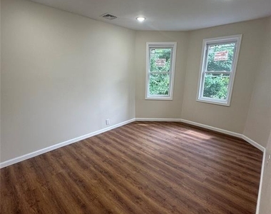 72 Winant - Photo Thumbnail 9
