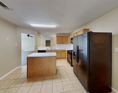29010 Ashbrook Lane - Photo Thumbnail 2